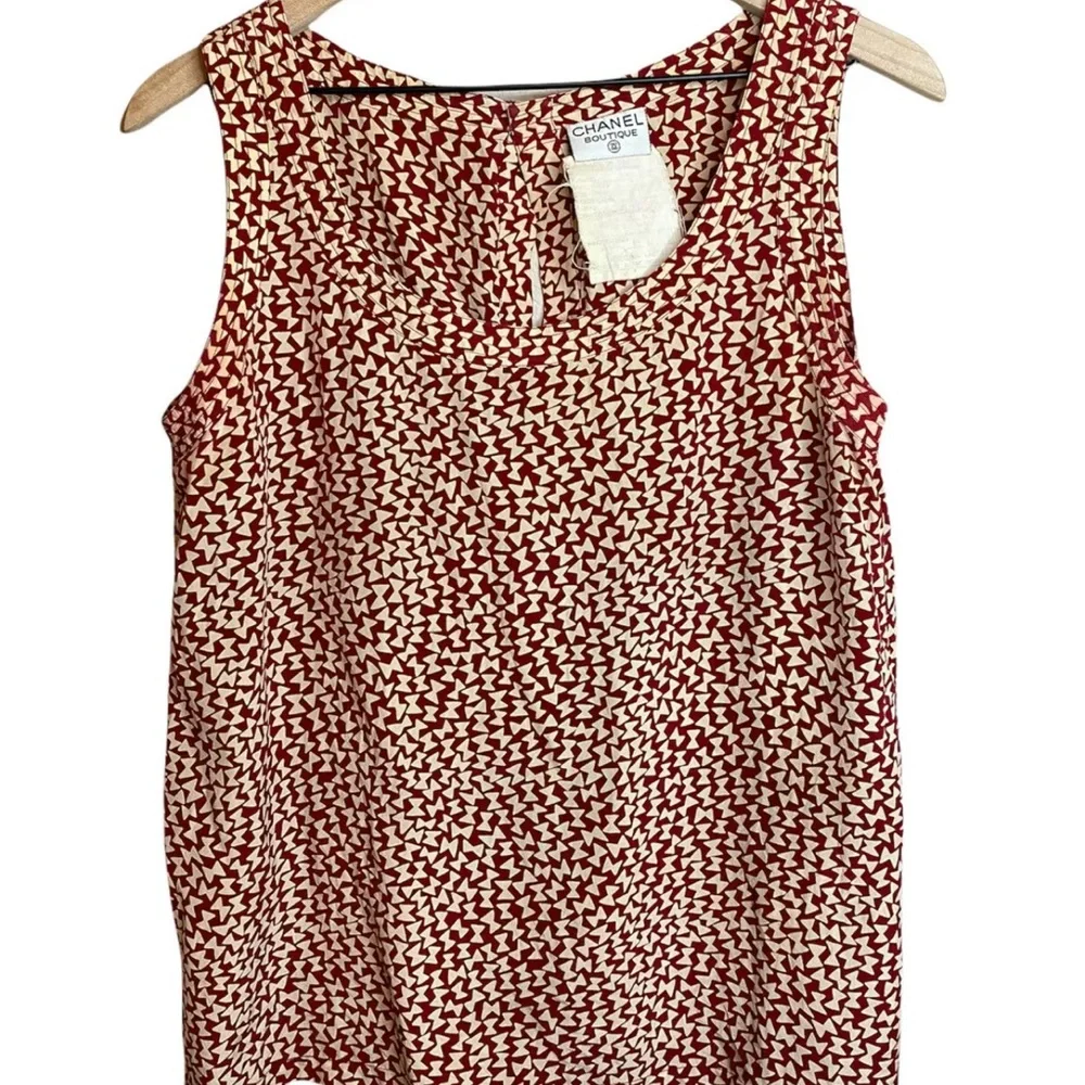 Chanel Boutique Vintage Bow Print Top